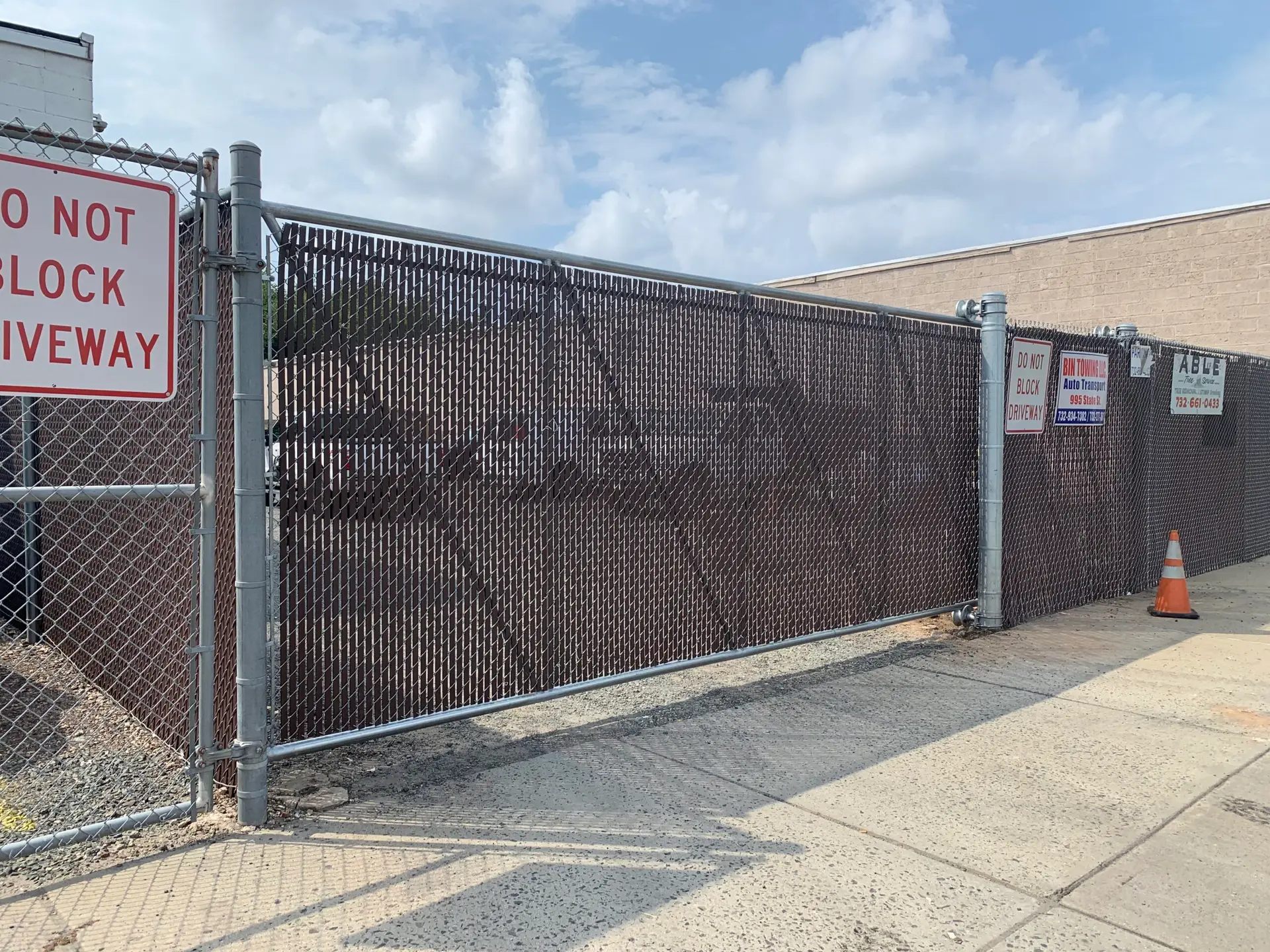 cantilever chainlink gate chainlink commercial fence installation